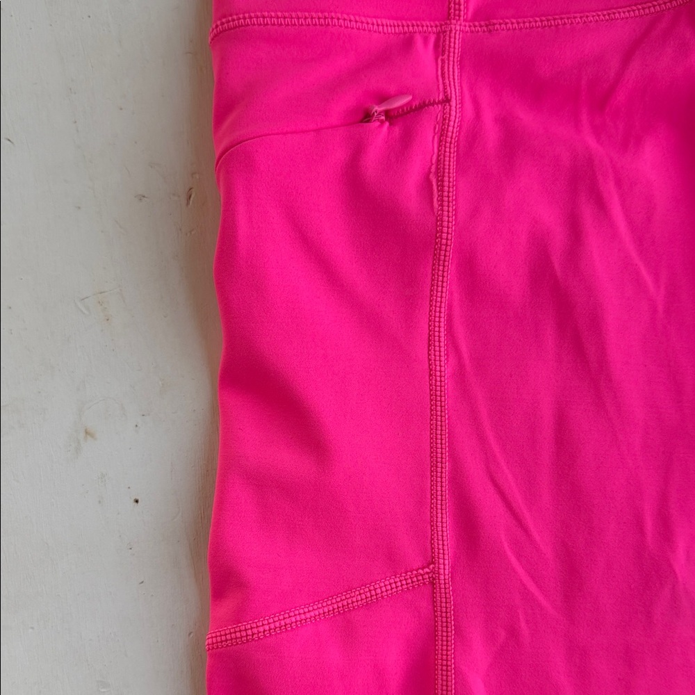 ZYIA Vibrant Hot Pink Women’s Capri Leggings - Picture 5 of 11